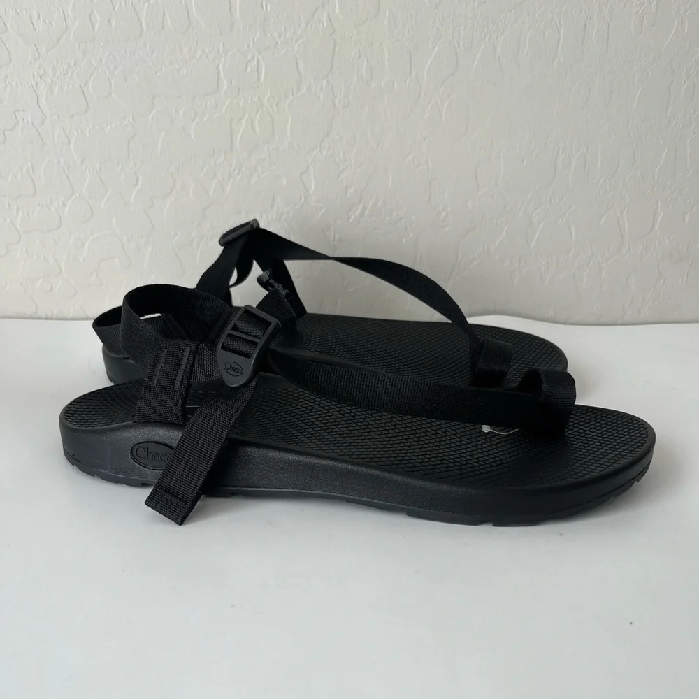 Chaco Bodhi Adjustable Classic water hiking sandals black NEW 9